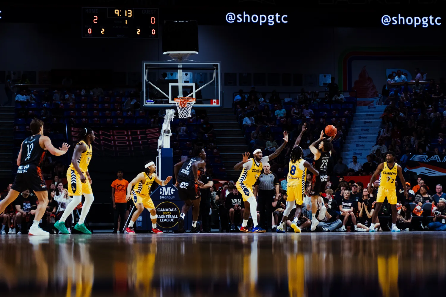 Edmonton Stingers vs Vancouver Bandits wide shot at Langley Events Centre